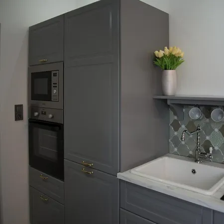 Dorothy 3 Apartment *